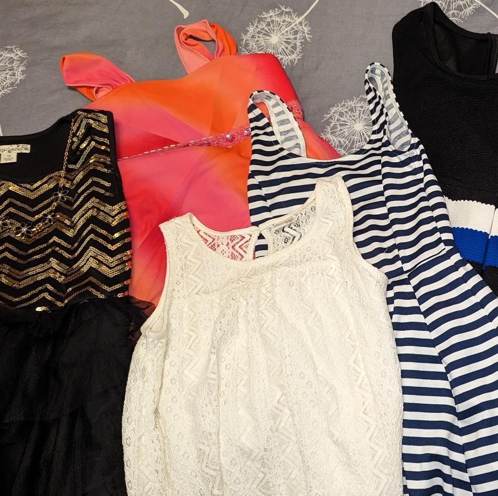 👗7 dresses lot 🌞